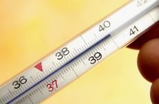 Можливі причини підвищення температури тіла при запорах