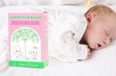 Як лікувати коліки у новонародженого з допомогою кропової води