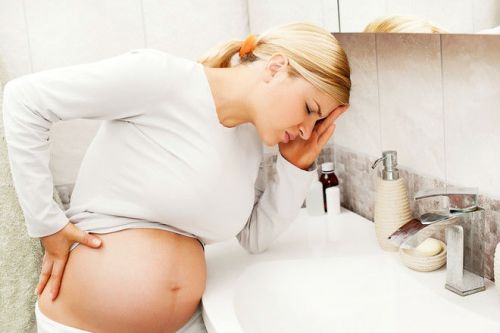 Болить печінка при вагітності: що робити, причини, симптоми