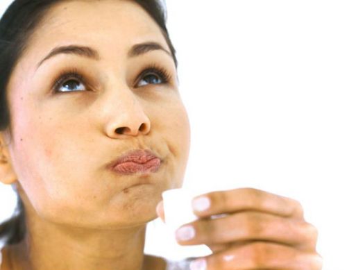 Присмак гіркоти у роті, причини гіркого присмаку у жінок і чоловіків