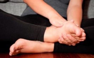 Оніміння ноги від коліна до стопи: причини праворуч і лікування