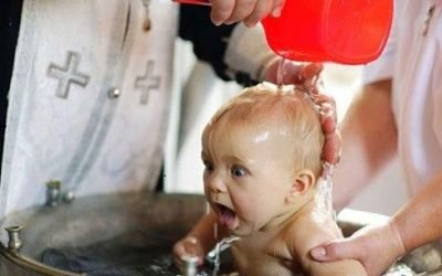 Чи можна хрестити дитину в пост: дозволи і заборони таїнства
