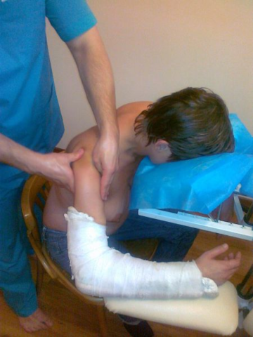 Що робити якщо у дитини перелом руки зі зміщенням: симптоми, методи діагностики та лікування