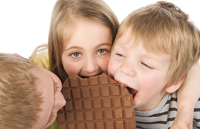 Чи можна дитині давати шоколад?