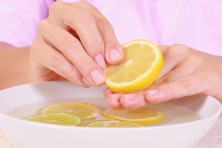 Лікування лимоном грибка нігтів на ногах і руках