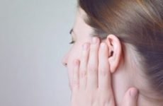 Псоріаз у вухах: причини, симптоми, як і чим лікувати