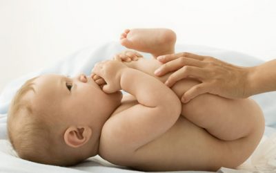 Світлий кал (стілець) у дитини: причини, чому у немовляти дуже світлі рідкі какашки, лікування за Комаровським