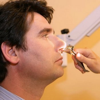 Як лікувати перелом носа: перша допомога, консервативна і оперативна терапія