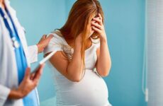 Виділення після чищення завмерлої вагітності: через скільки днів після вискоблювання починають йти, якими бувають