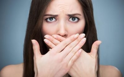 Як позбутися від неприємного запаху з рота при тонзиліті?
