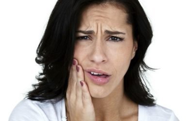 Болять зуби при застуді: причини і що робити?