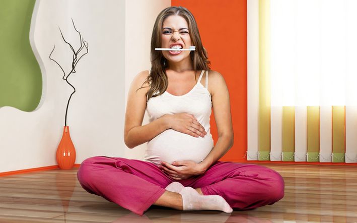 Чищення зубів при вагітності   показання та протипоказання до процедури