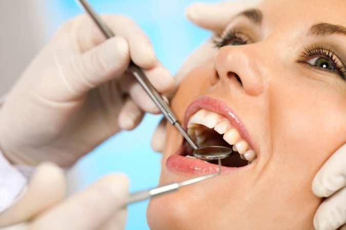 Чому відбувається відторгнення імпланта зуба?