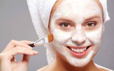 Самий ефективний пілінг обличчя від зморшок для вашого віку і типу шкіри