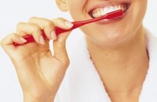 Можна чистити зуби сіллю: відгуки, користь і шкода
