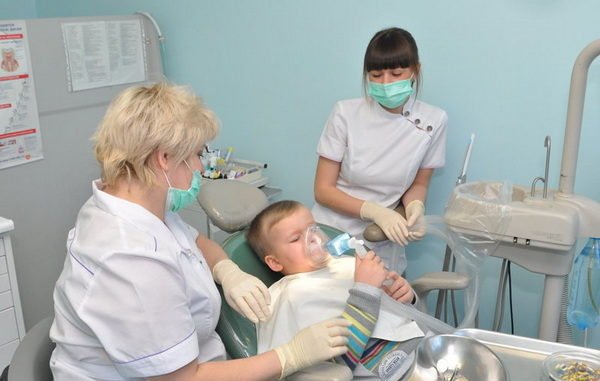 Через скільки проходить анестезія після лікування зуба: думка експертів