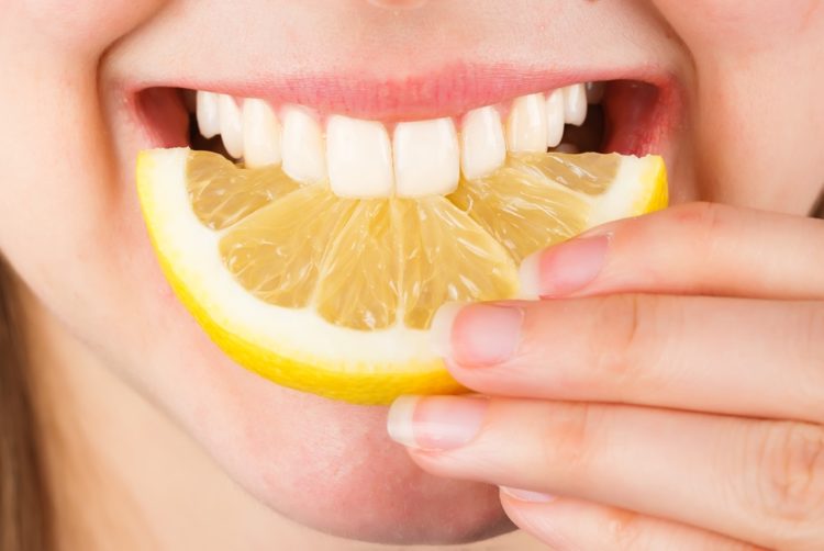 Як відбілити зуби за допомогою лимона   ефективні способи відбілювання зубної емалі