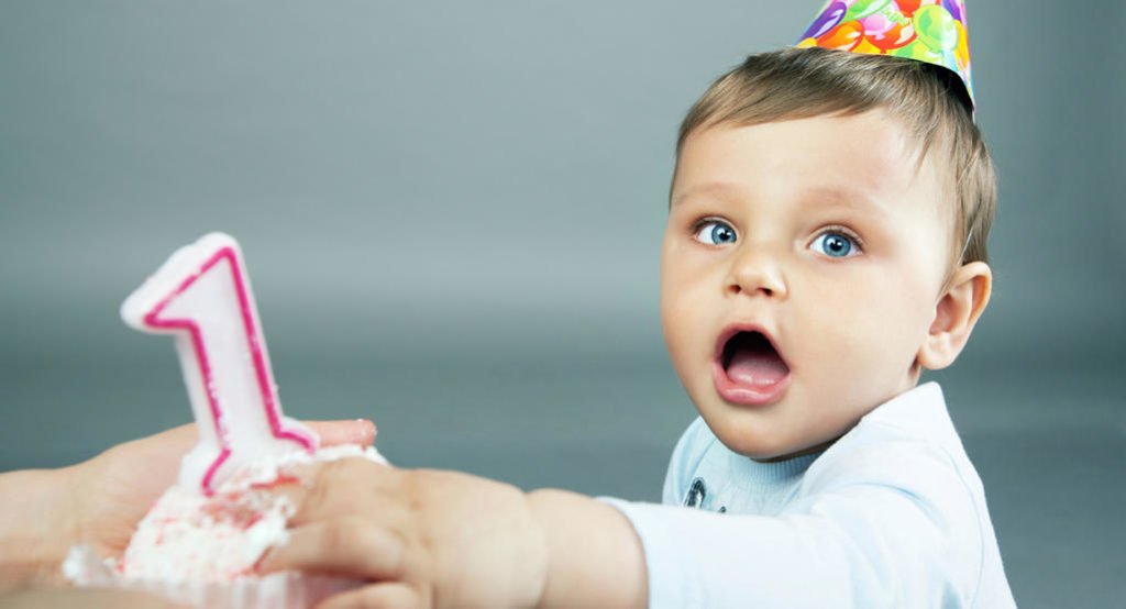 Чому у дитини в рік немає зубів: причини затримки прорізування