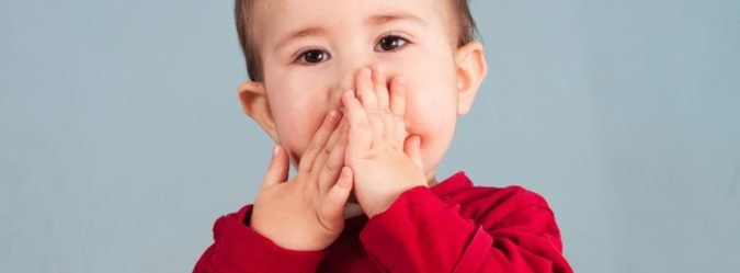 Кислий запах з рота у дитини: причини і методи лікування