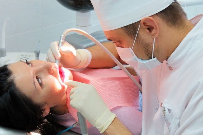 Що робити якщо після видалення зуба залишився осколок?