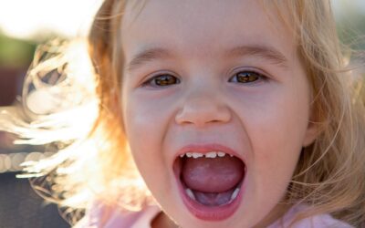 Порядок прорізування зубів у дітей: терміни і послідовність