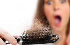 Можуть випадати волосся з-за шлунка: причини