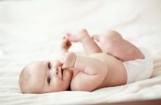 Що має робити дитина в 2 місяці? Етапи і особливості розвитку двомісячних дітей