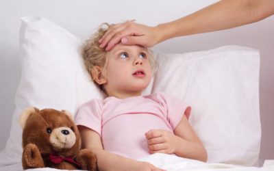 Пронос, блювання і температура у дитини: чим лікувати?