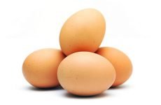 Користь сирих яєць для здоров’я людини.