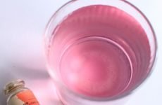Чи можна пити марганцівку при отруєнні: як правильно промити шлунок