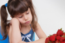 Харчова алергія у дітей та дорослих: фото, код за МКХ-10, симптоми, лікування, дієта, таблетки