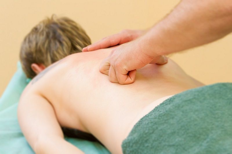 Какие бывают виды массажа при болях в спине