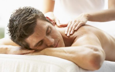 Лікувальний масаж спини: поєднайте приємне з корисним