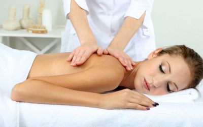 Розслабляючий масаж спини: навчися основ чарівного масажу