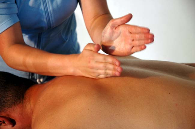 Все, что нужно знать про массаж в одной статье: техника, нюансы