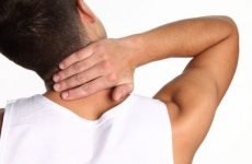 Основні причини хрускоту в шиї при поворотах голови