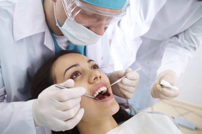 Болить зуб при натисканні після пломбування: чому і що робити